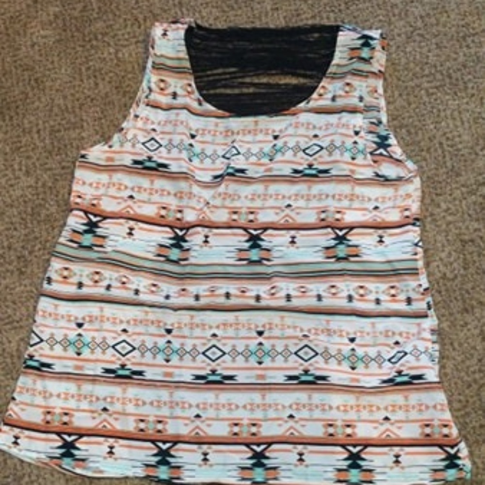KLD SIGNATURE BOUTIQUE TANK TOP - SIZE LARGE